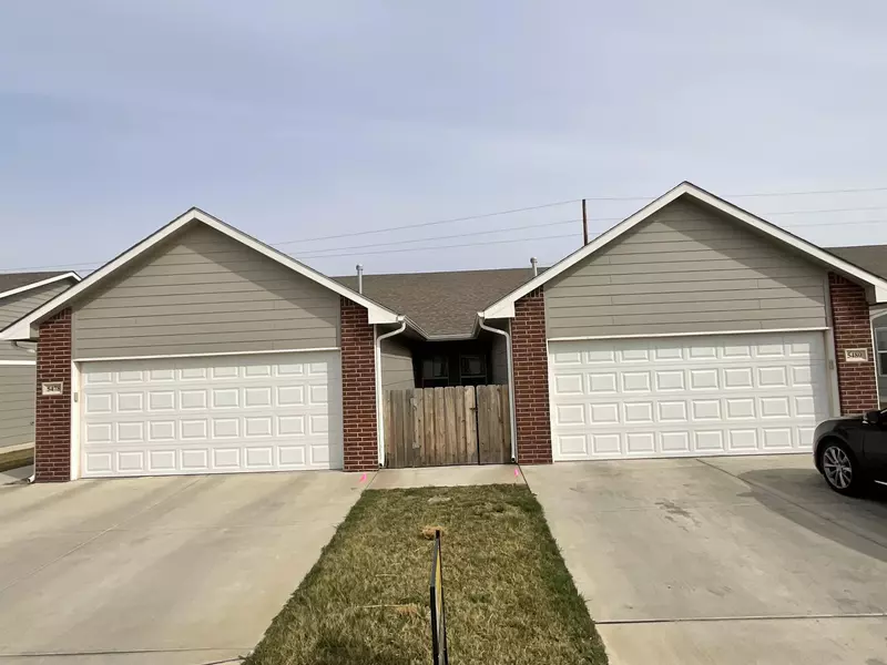 5478-80 N Colburn Ct, Bel Aire, KS 67220