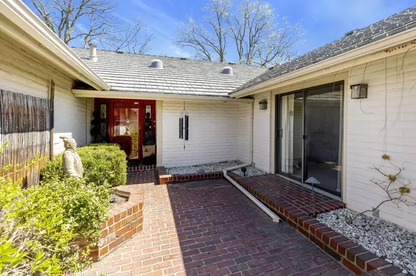 Wichita, KS 67206,1440 N Gatewood St #4