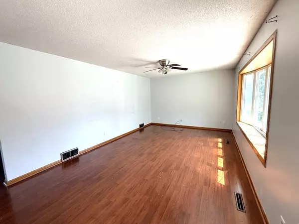 Hillsboro, KS 67063,213 S Kennedy St