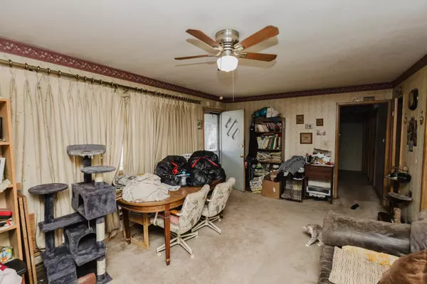 Pratt, KS 67124,817 W Cleveland