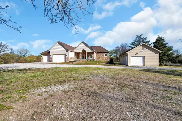 6503 N 127th St E, Wichita, KS 67226