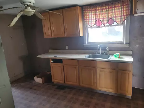 Arkansas City, KS 67005,311 S D St