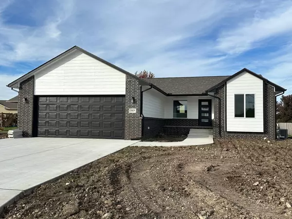 2825 N Rutland Ln, Augusta, KS 67010