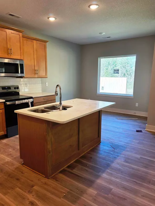 Newton, KS 67114,1220 SE 8th