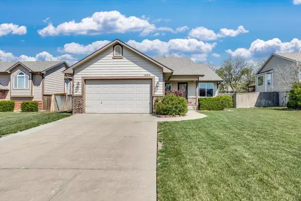 12214 E Mainsgate St,  Wichita,  KS 67226