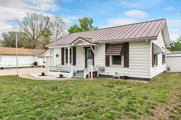 Oxford, KS 67119,208 N Michigan St