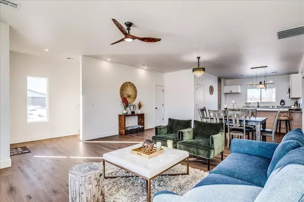 Valley Center, KS 67147,113 S Sycamore St