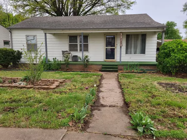 Oxford, KS 67119,507 N Michigan