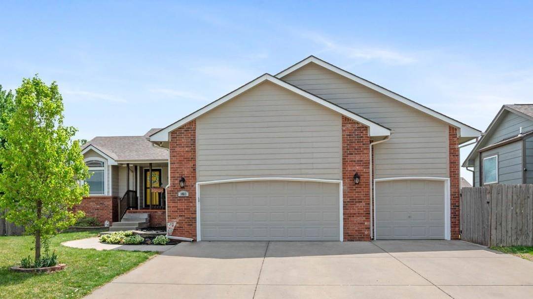 10513 W Atlanta Cir, Wichita, KS 67215