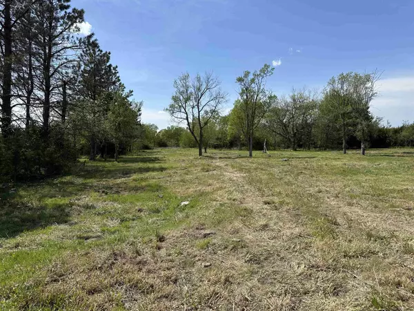 Leon, KS 67074,9769 SE Marks Pt