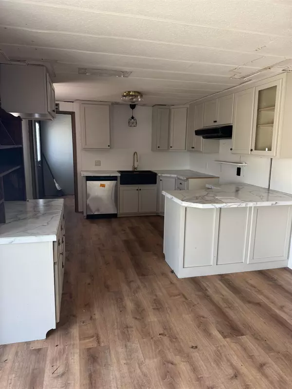 Liberal, KS 67901,1604 Fairview Ave