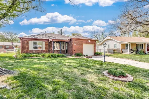 Wichita, KS 67218,2238 S Old Manor CT