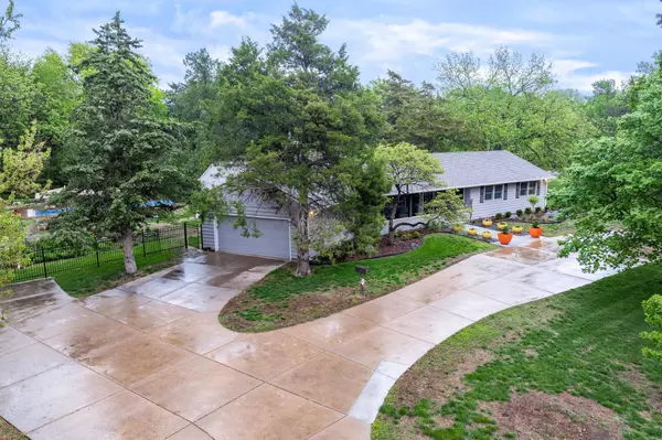Wichita, KS 67208,5330 Crestview St