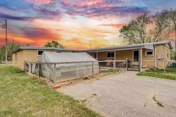 Bentley, KS 67016,102 S Phelps Ave