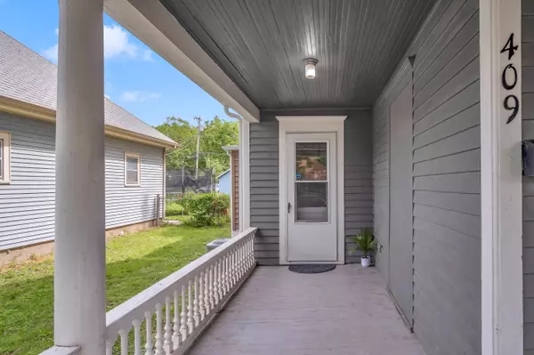 Newton, KS 67114,409 W 5th St