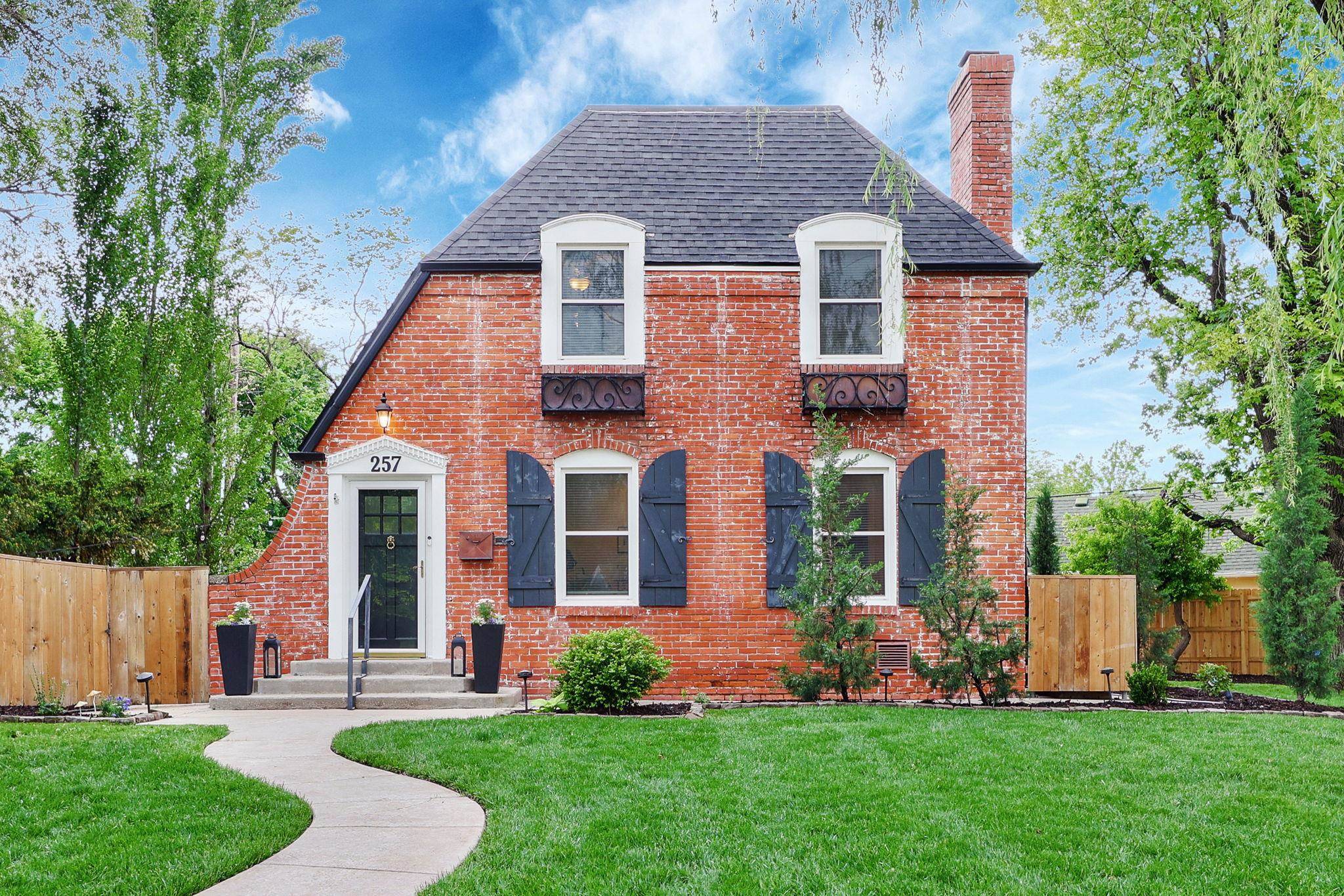 257 N Bleckley Dr, Wichita, KS 67208