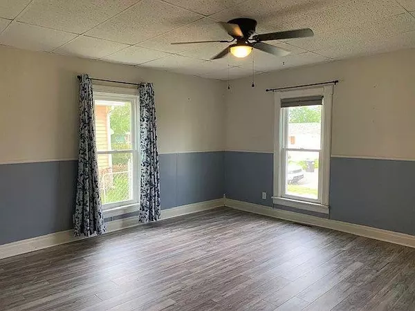 Minneapolis, KS 67467,516 N Sheridan