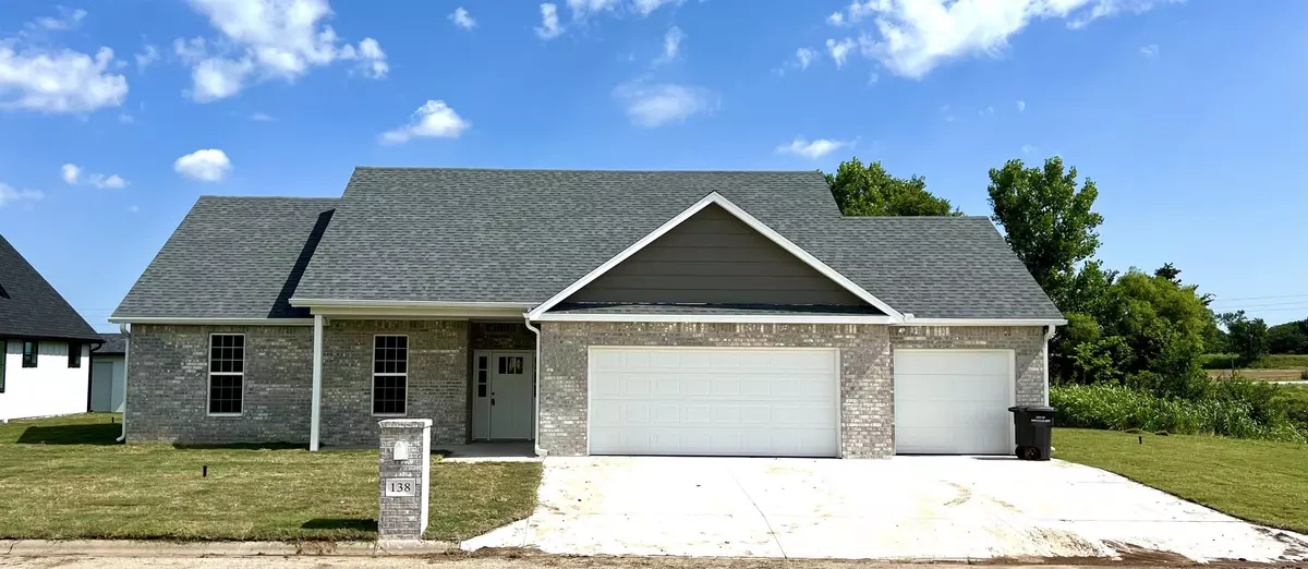Arkansas City, KS 67005,138 Castle Pines Dr