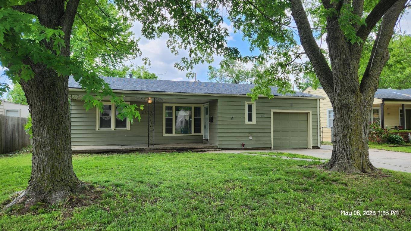2373 S Estelle St, Wichita, KS 67211-5537