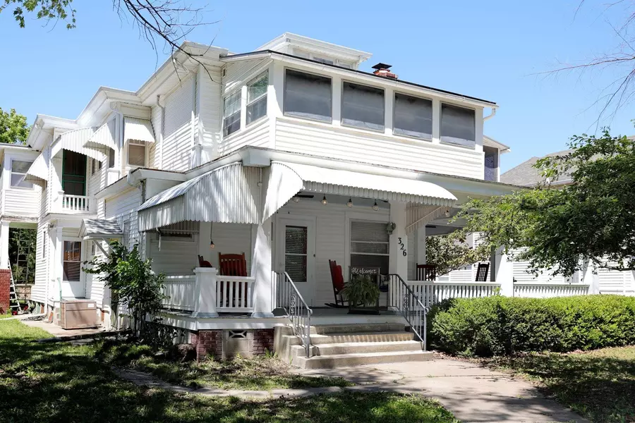 326 E 3rd, Newton, KS 67114