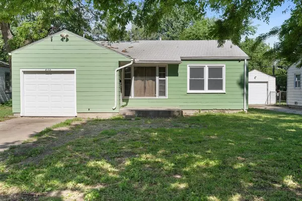 Wichita, KS 67211,2122 S Spruce St