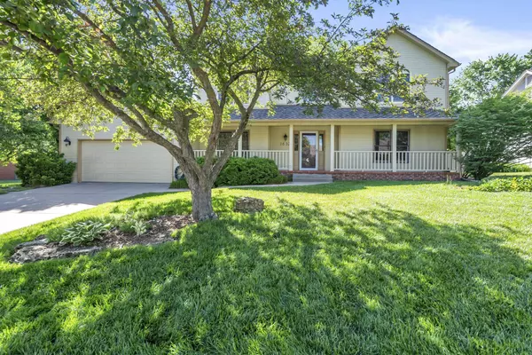 1632 N Woodridge dr, Wichita, KS 67206