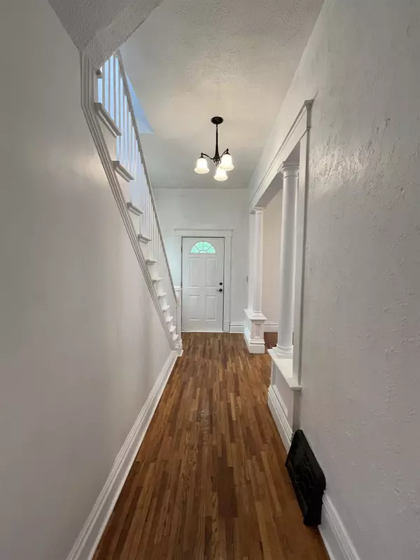 Salina, KS 67401,805 W Iron Ave