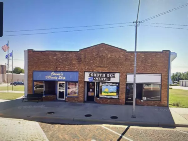 117 W Main St, Harper, KS 67058