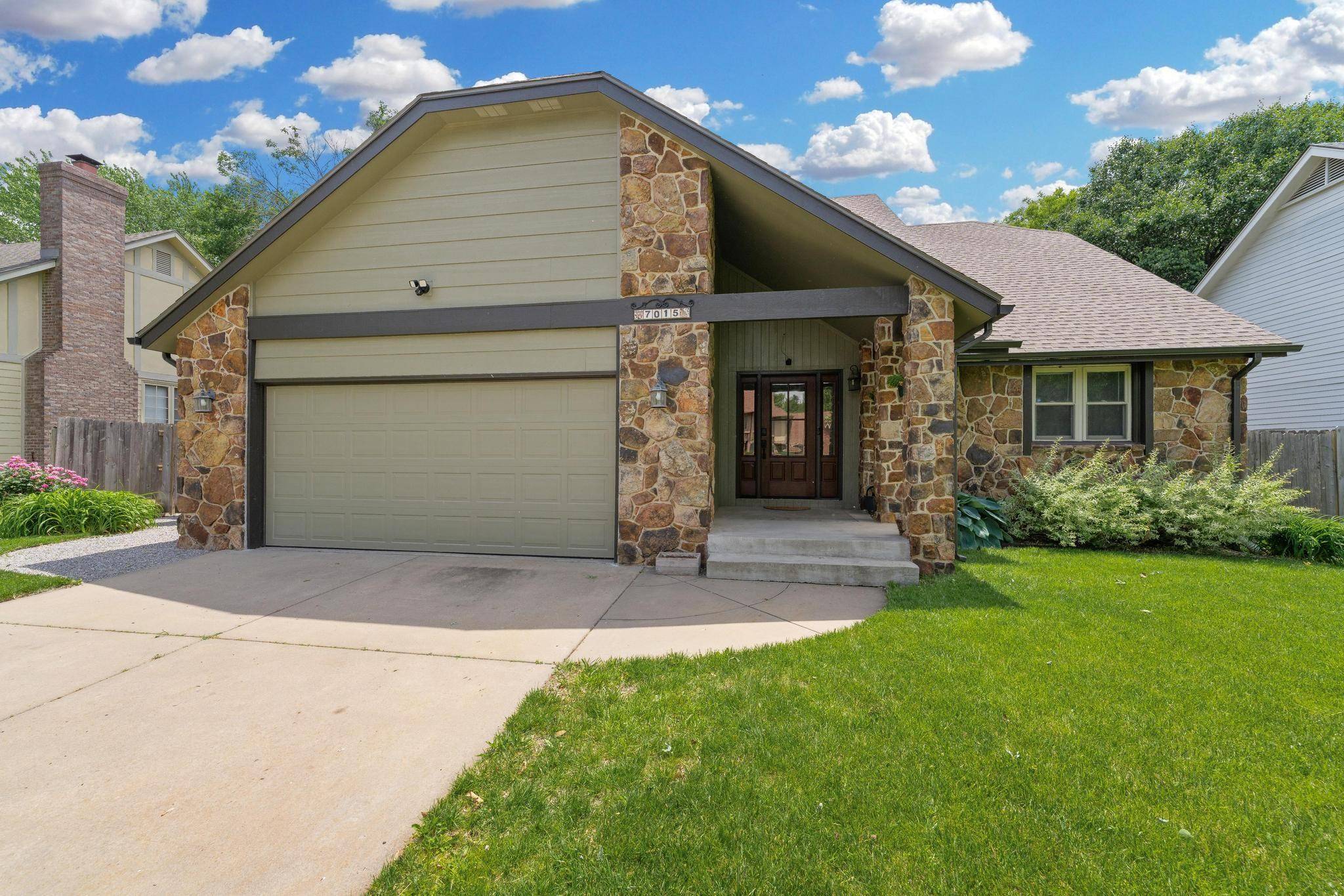 7015 E Aberdeen St, Wichita, KS 67206