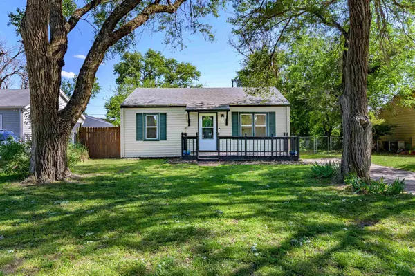 401 W Grover Ave,  Wichita,  KS 67217