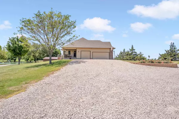 Hillsboro, KS 67063,317 N Elm St