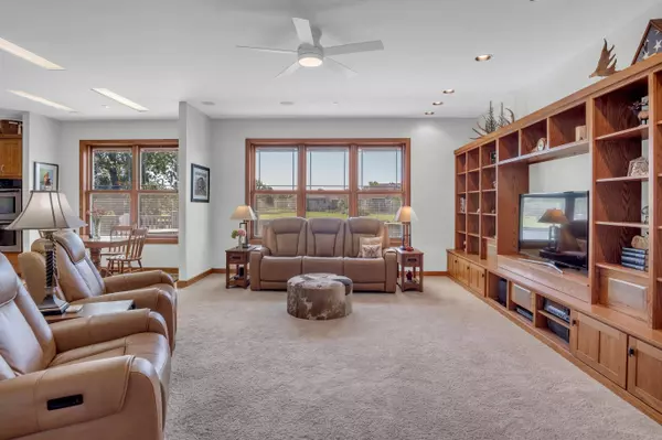 North Newton, KS 67117,401 Lakewood Dr