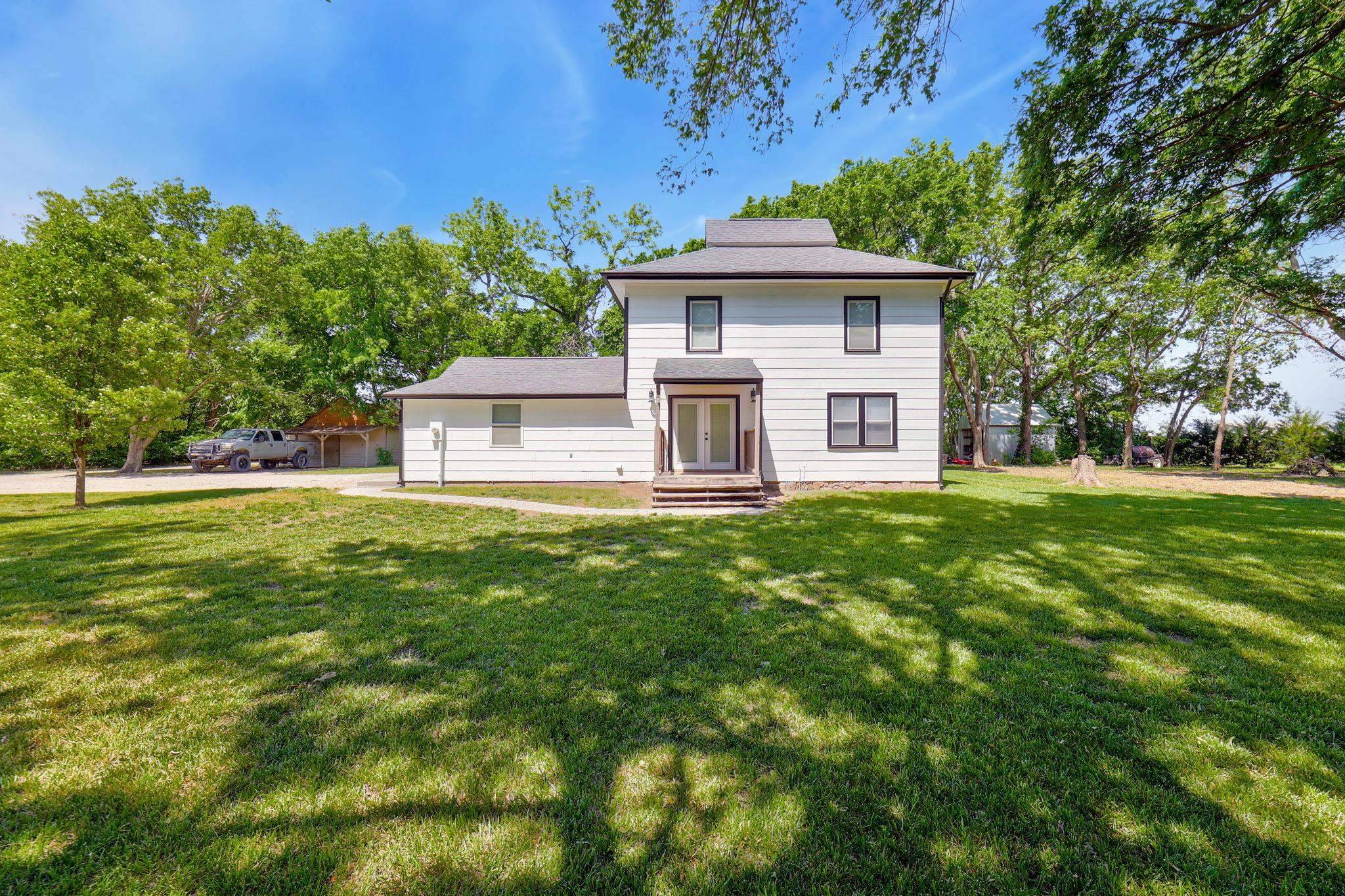 5429 SW Buffalo Rd, Towanda, KS 67144