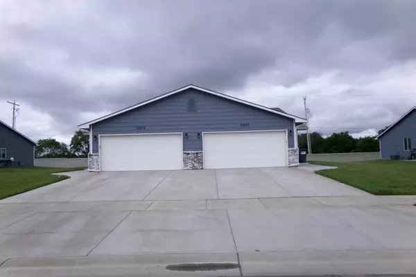 10614-10616 E Conifer St, Wichita, KS 67207