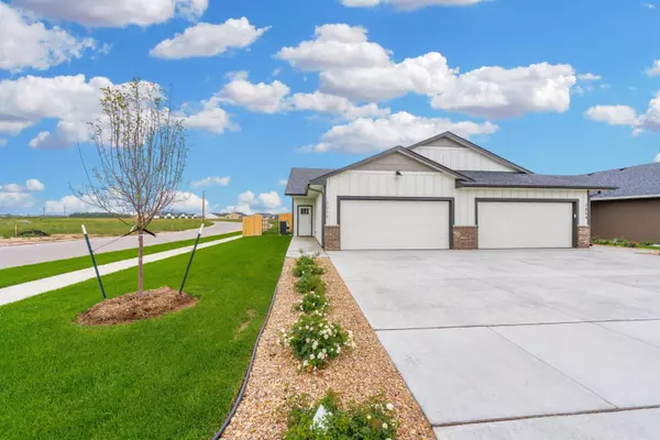 2011-2013 N Reece St, Goddard, KS 67052