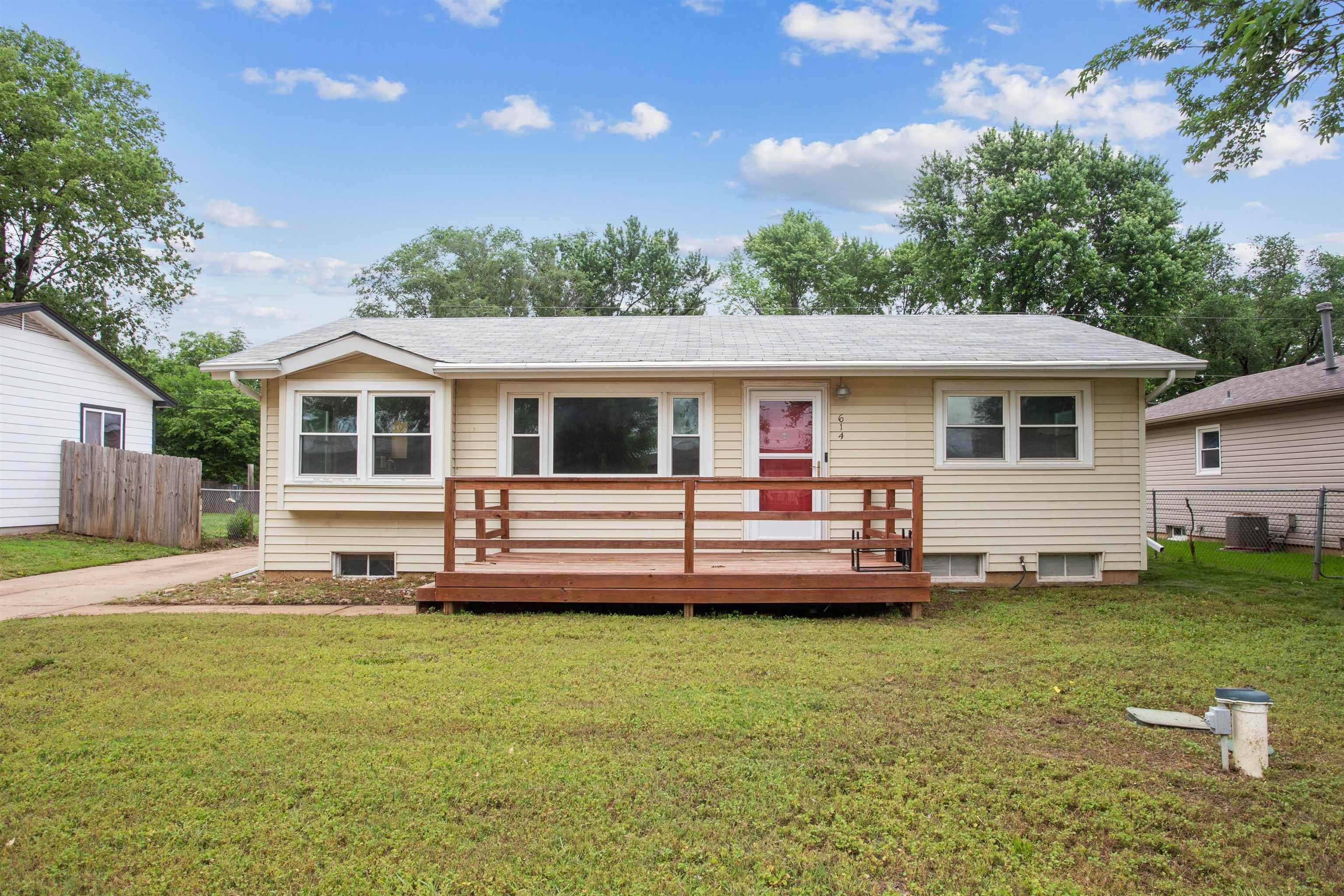 614 W 7th, Haysville, KS 67060-0000