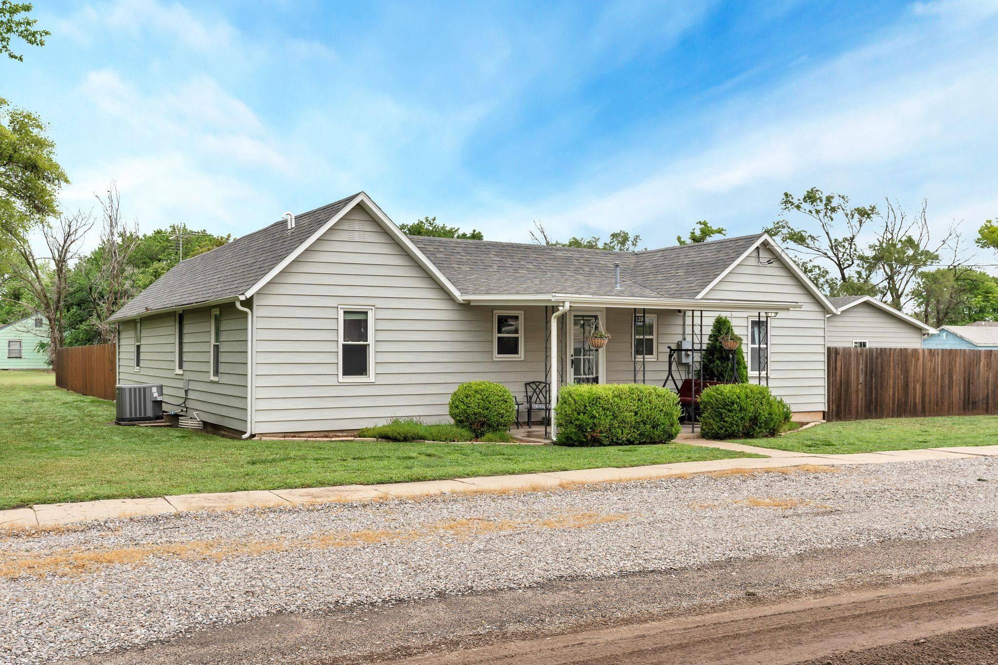 Viola, KS 67149,120 W Railroad Ave
