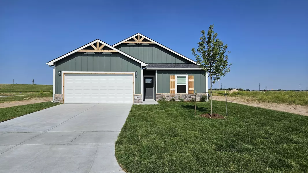 1510 N Sedgwick St, Garden Plain, KS 67050
