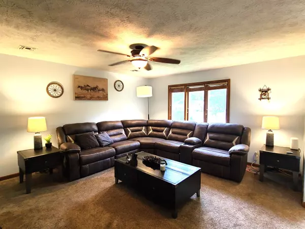 Lindsborg, KS 67456,120 S 2nd St.