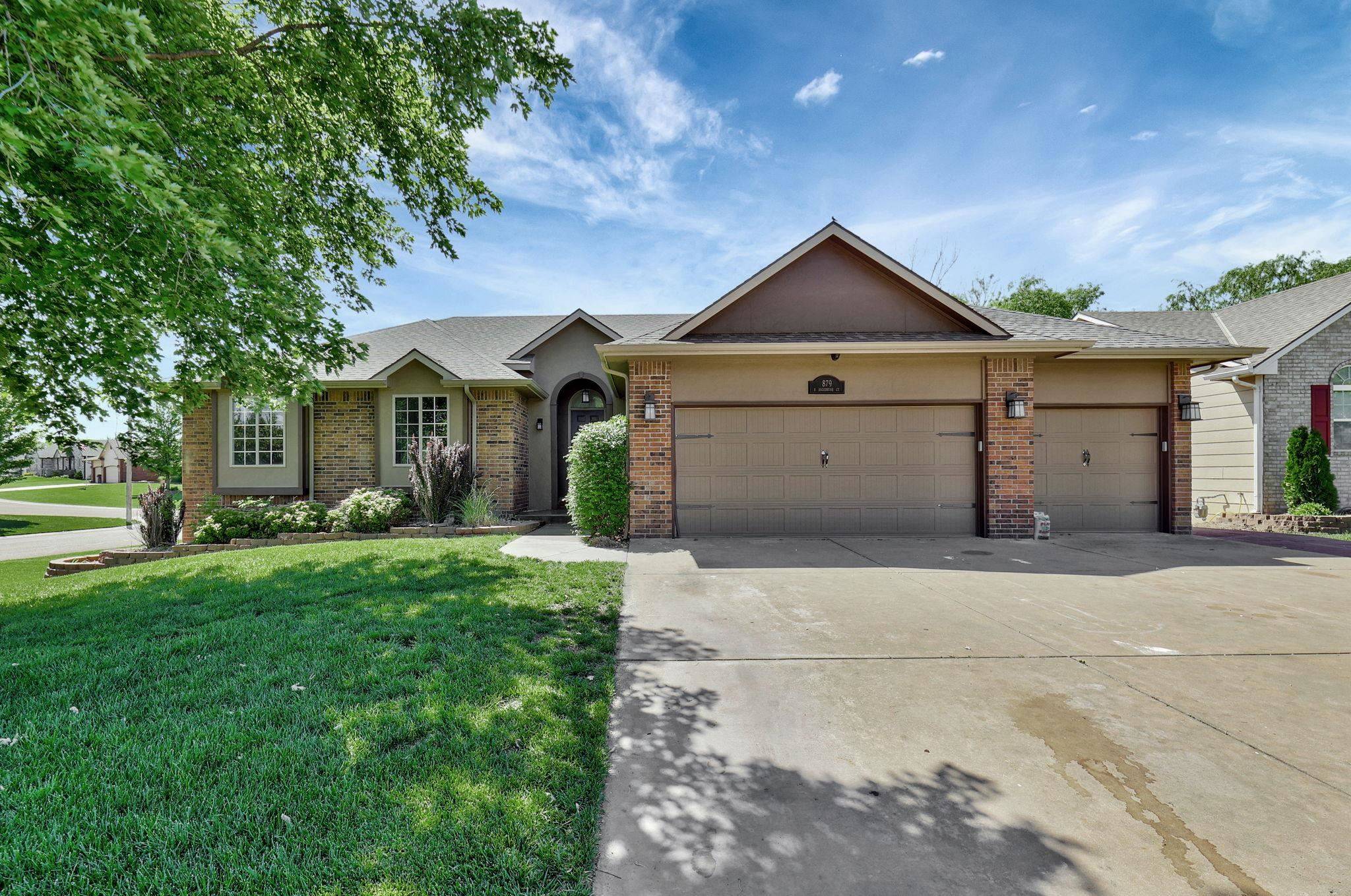 879 S Sagebrush Ct, Wichita, KS 67230