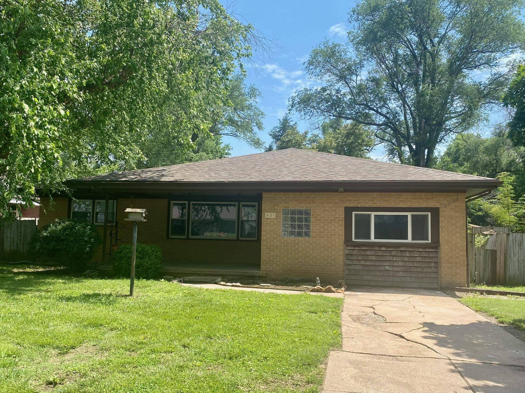431 E 9th, Belle Plaine, KS 67013