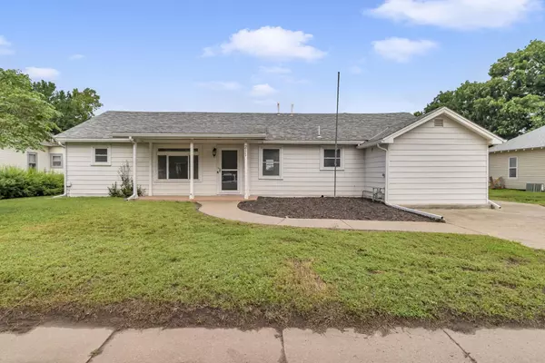 211 N Madison, Sedgwick, KS 67135