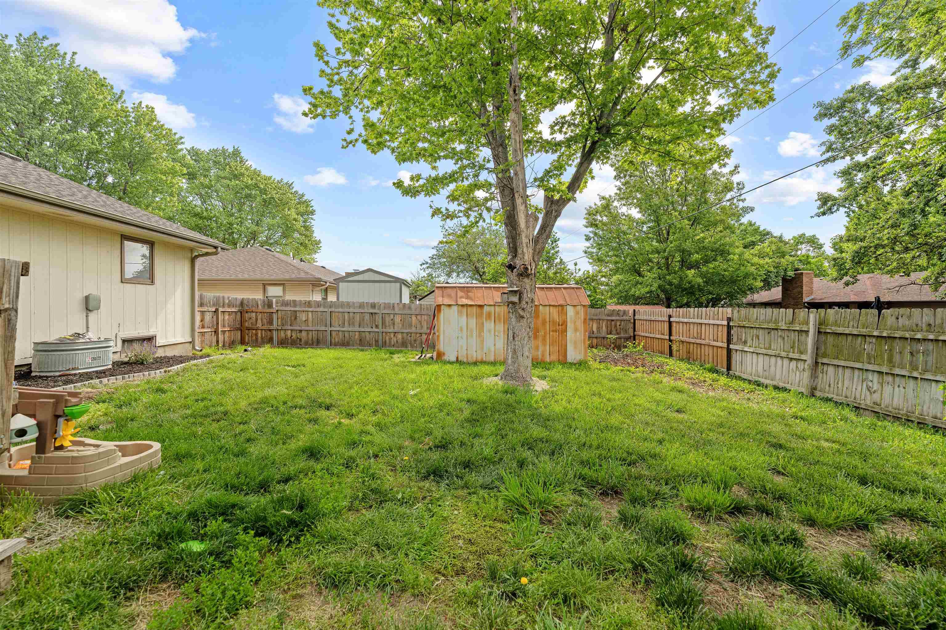 Salina, KS 67401,2422 Brookwood Ln