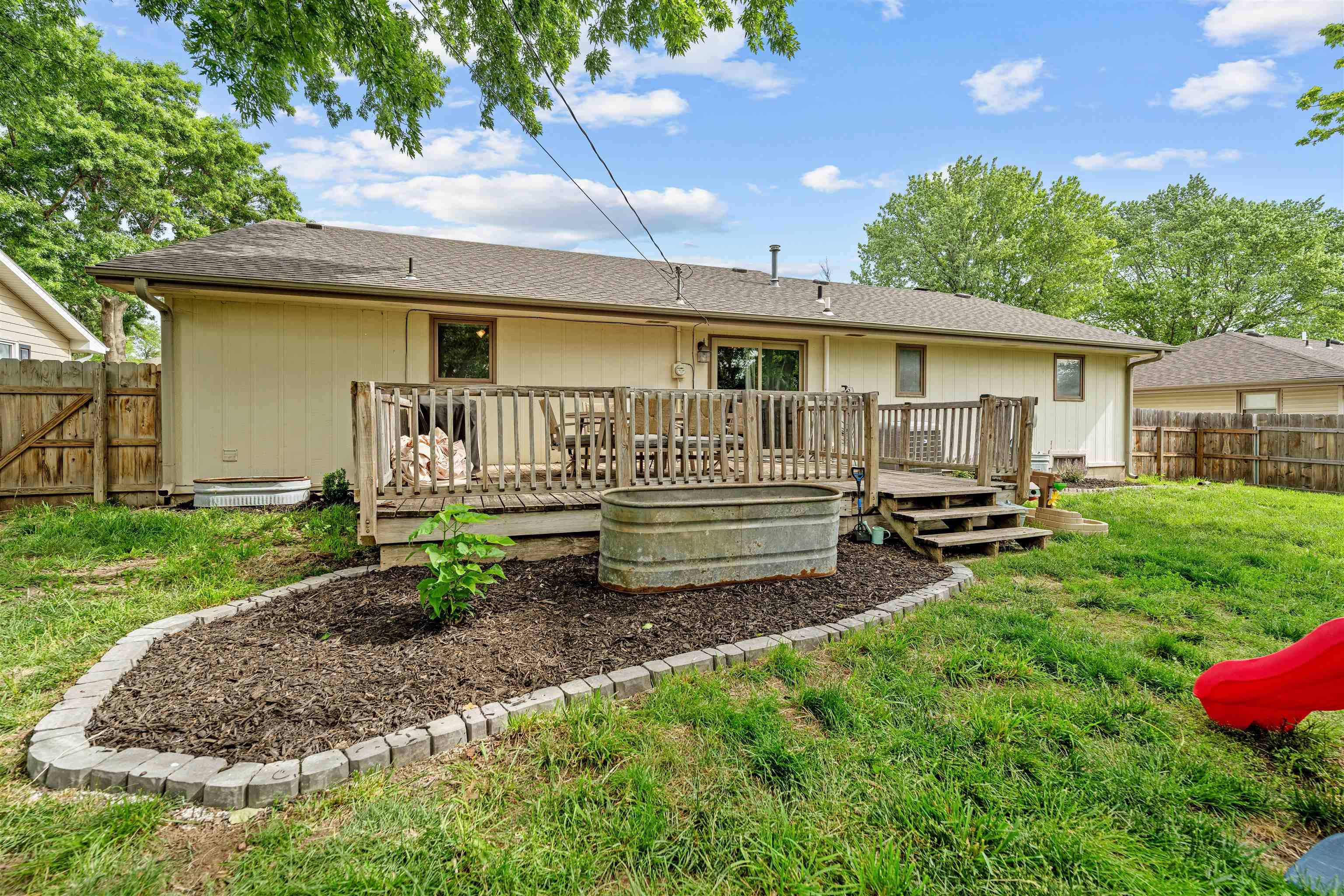 Salina, KS 67401,2422 Brookwood Ln