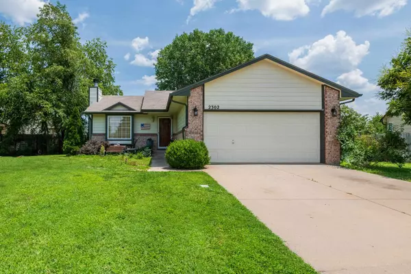 2302 S Stoney Point St,  Wichita,  KS 67209