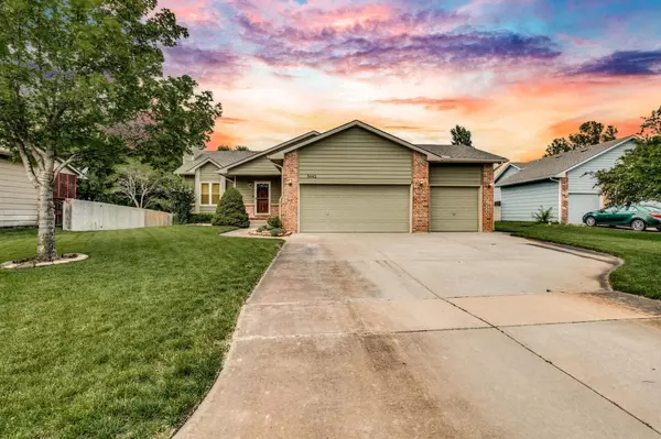 3442 N Hazelwood Ct, Wichita, KS 67205