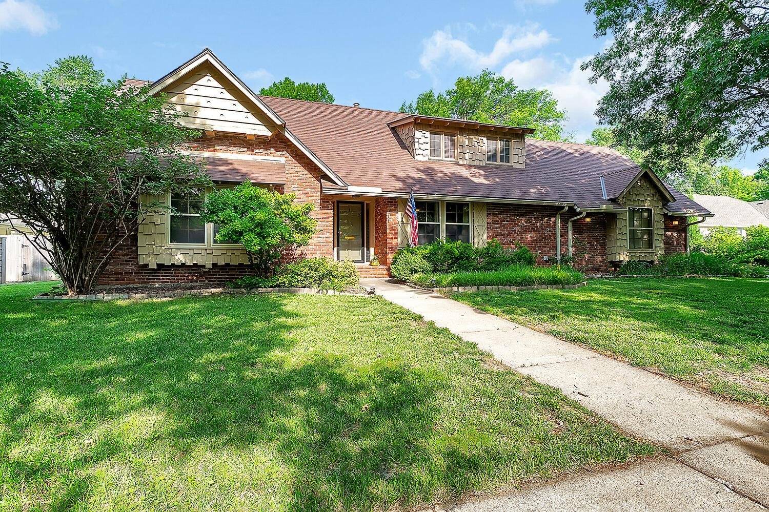 211 N Armour Avenue, Wichita, KS 67206