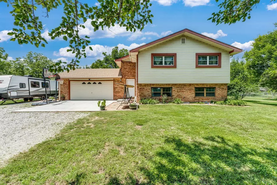 1441 N Estate, Peck, KS 67120