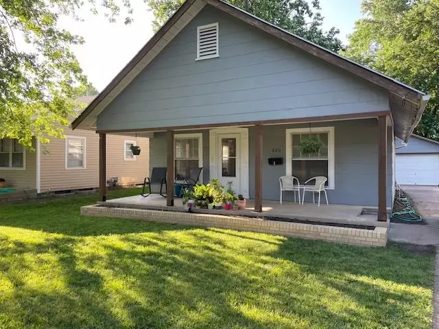 820 W Broadway, Newton, KS 67114