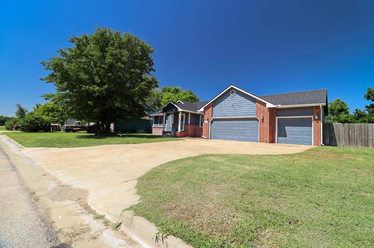 Bentley, KS 67016,115 N Devinshire Ave